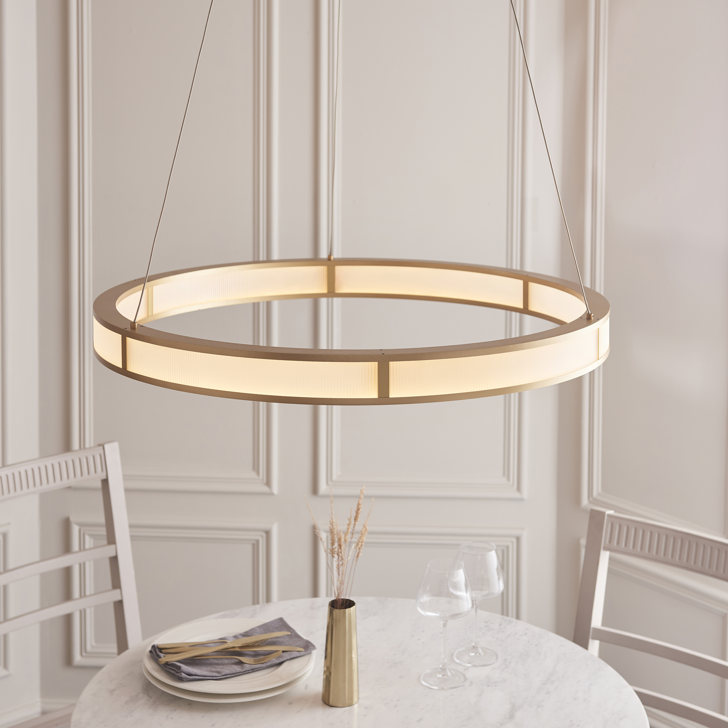 BRUSH GOLD RIBBBED HOOP