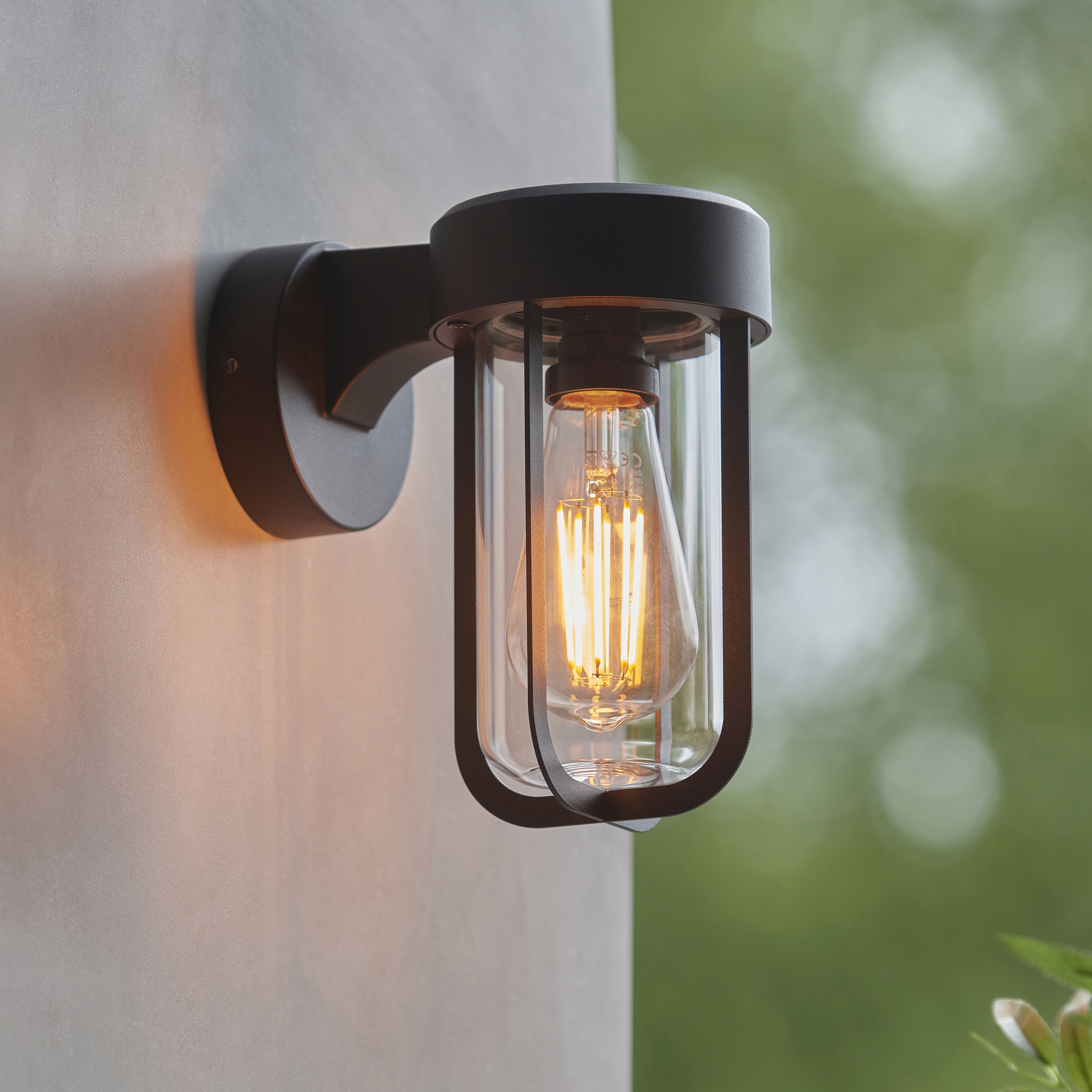 LIGHT FITTING