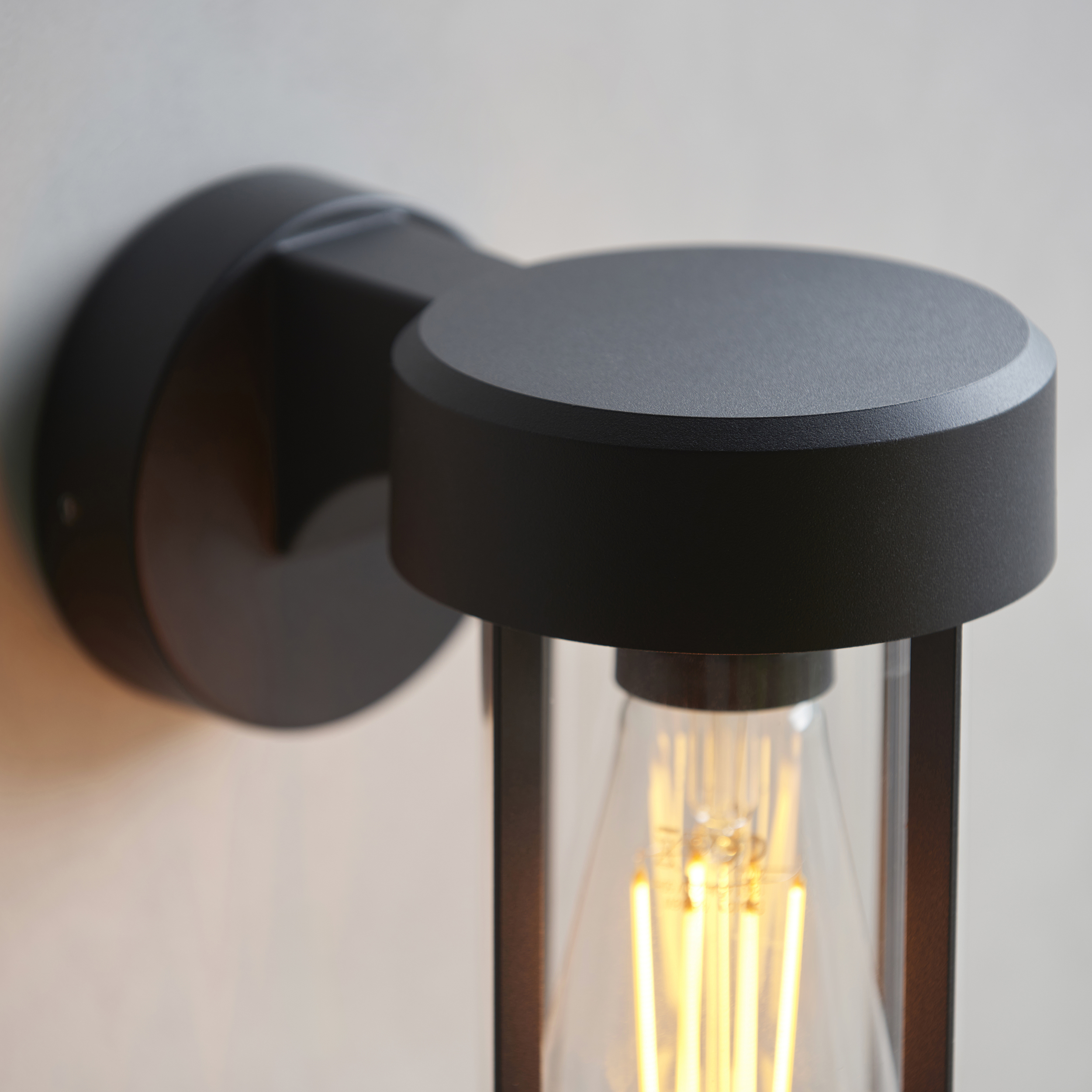 LIGHT FITTING