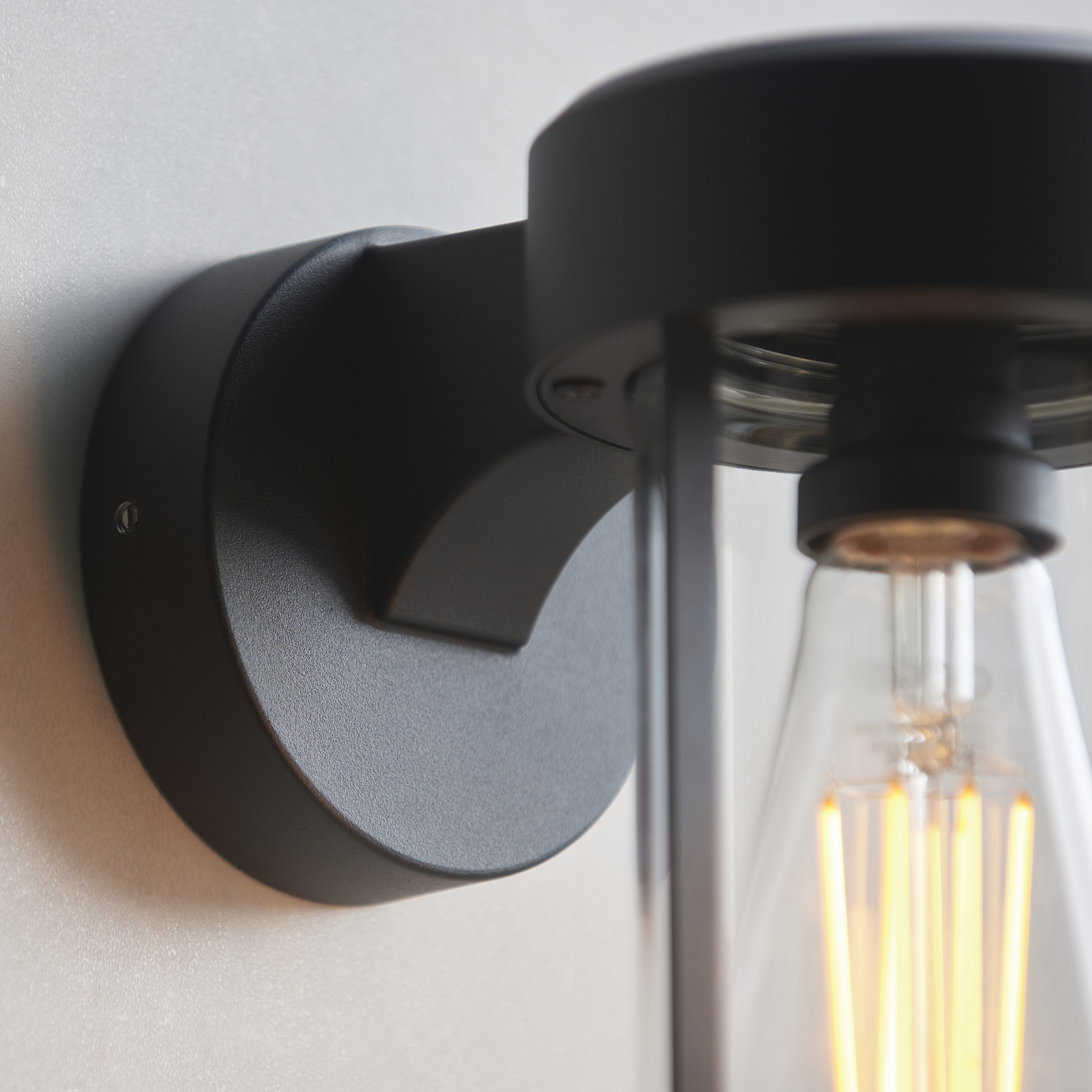 LIGHT FITTING