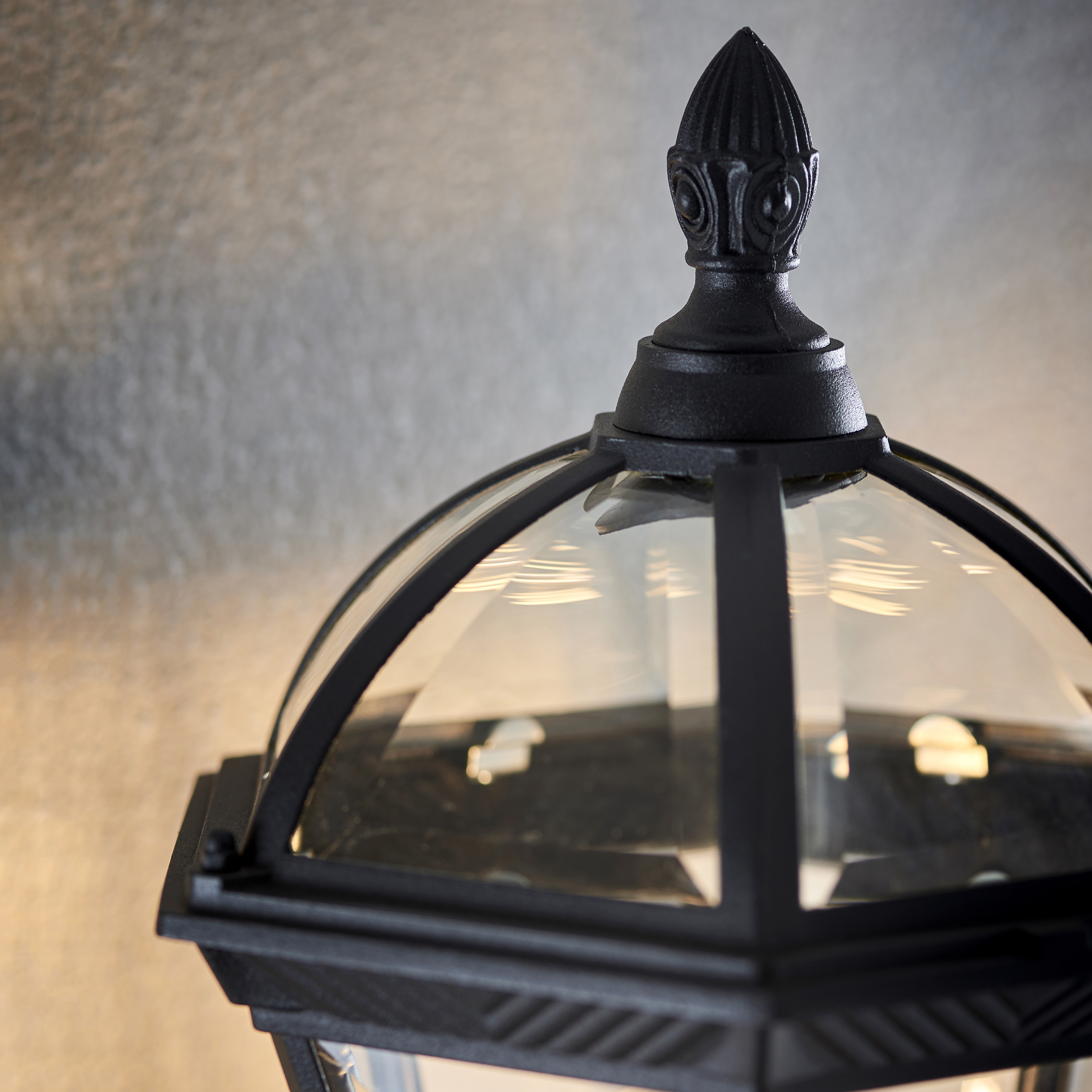 LIGHT FITTING