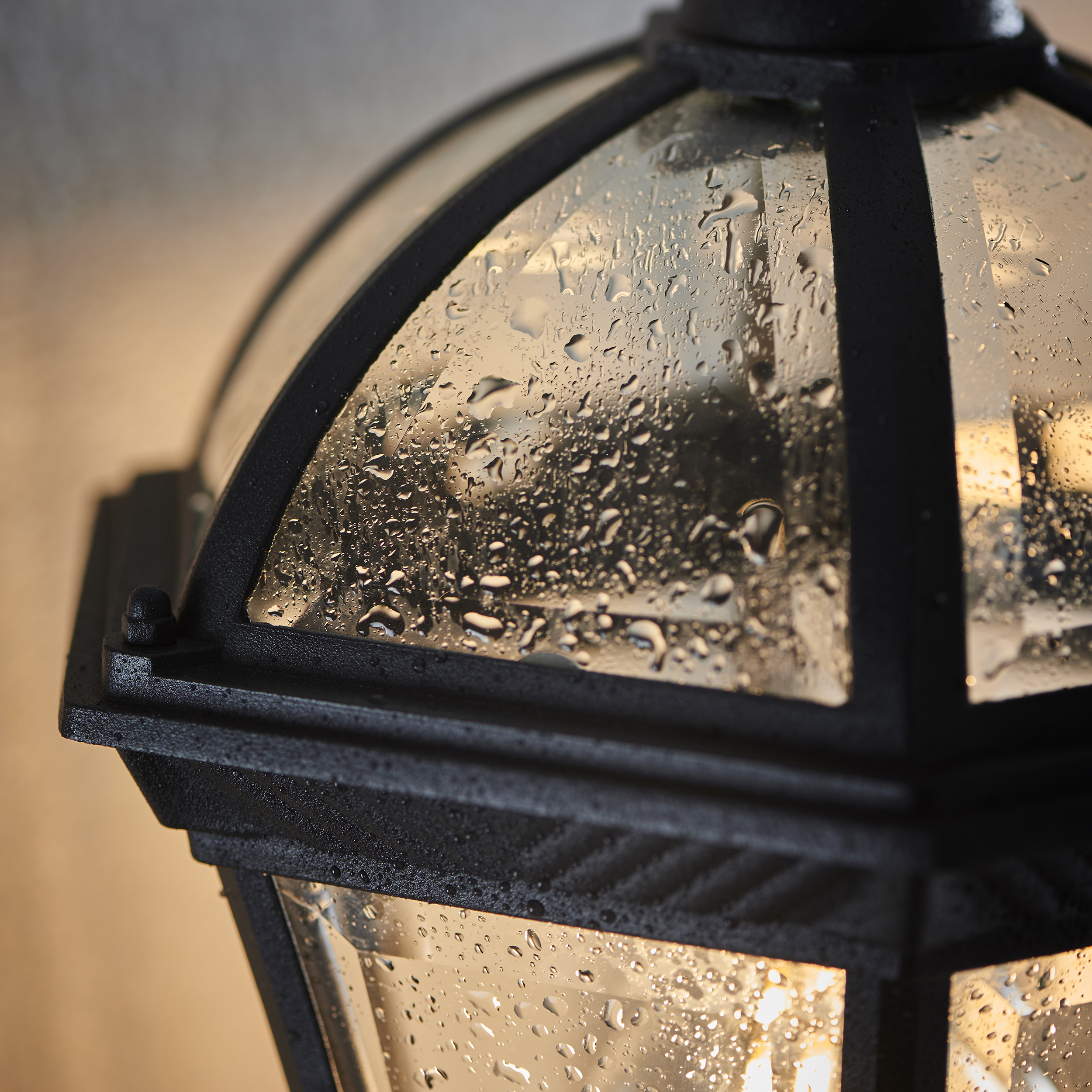 LIGHT FITTING
