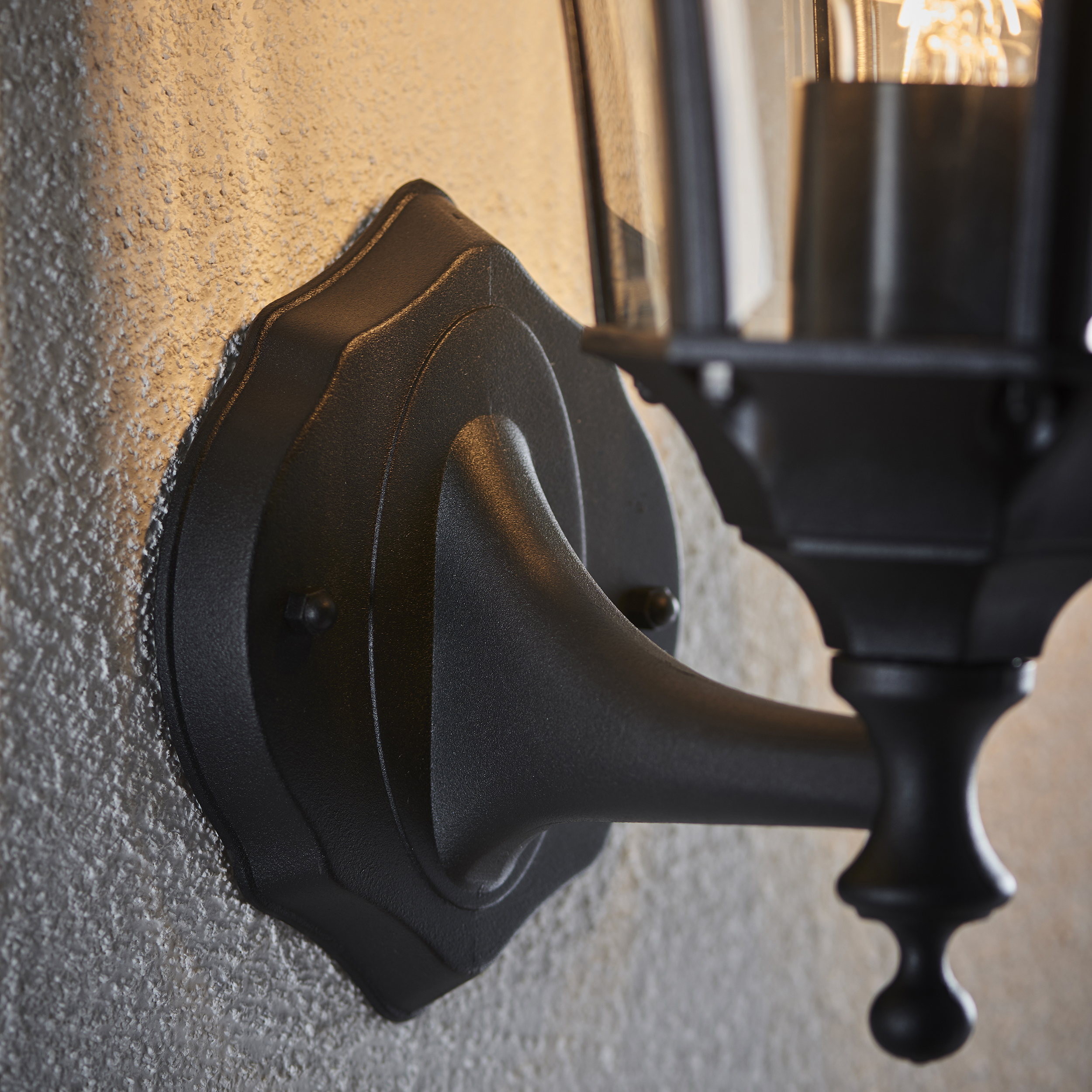 LIGHT FITTING