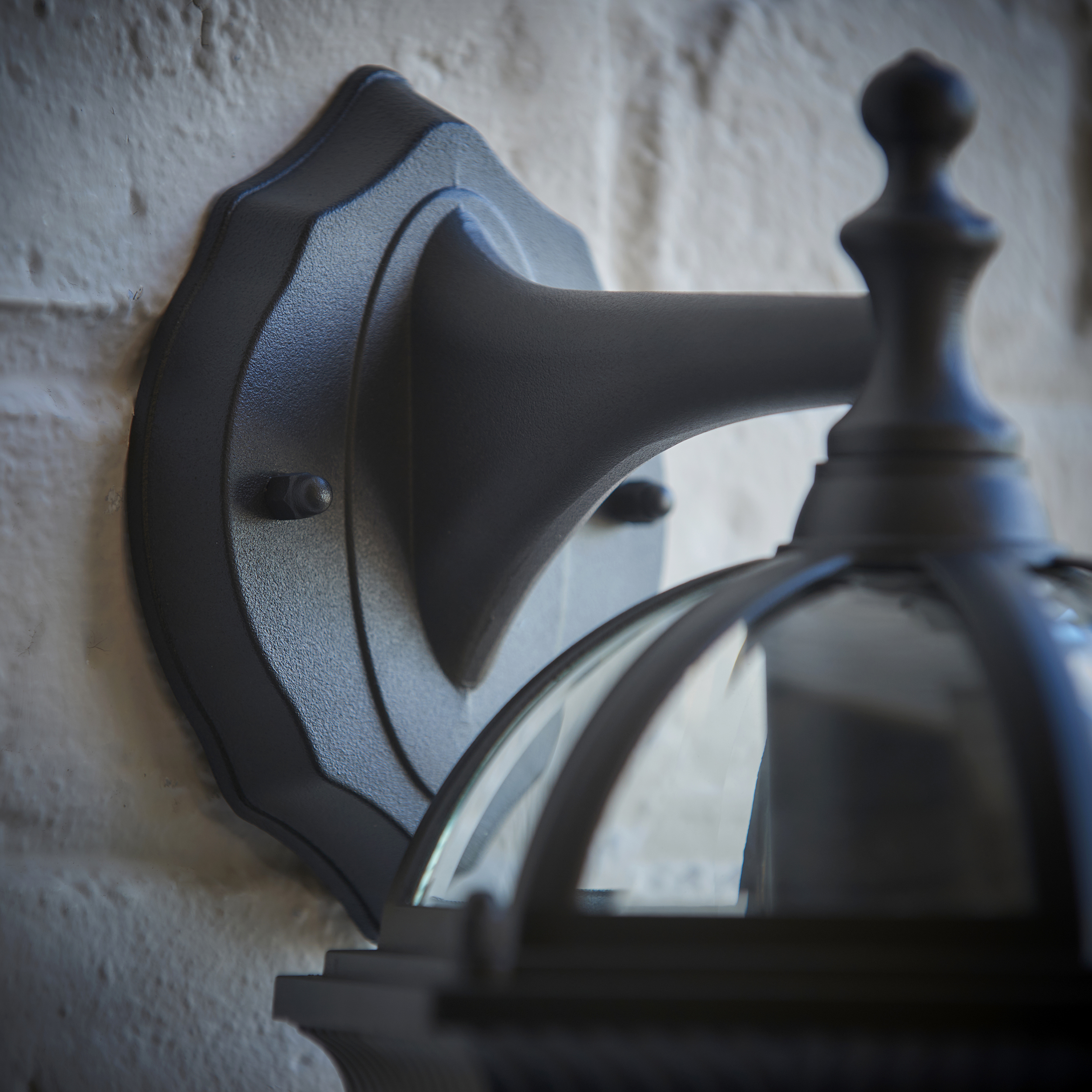 LIGHT FITTING