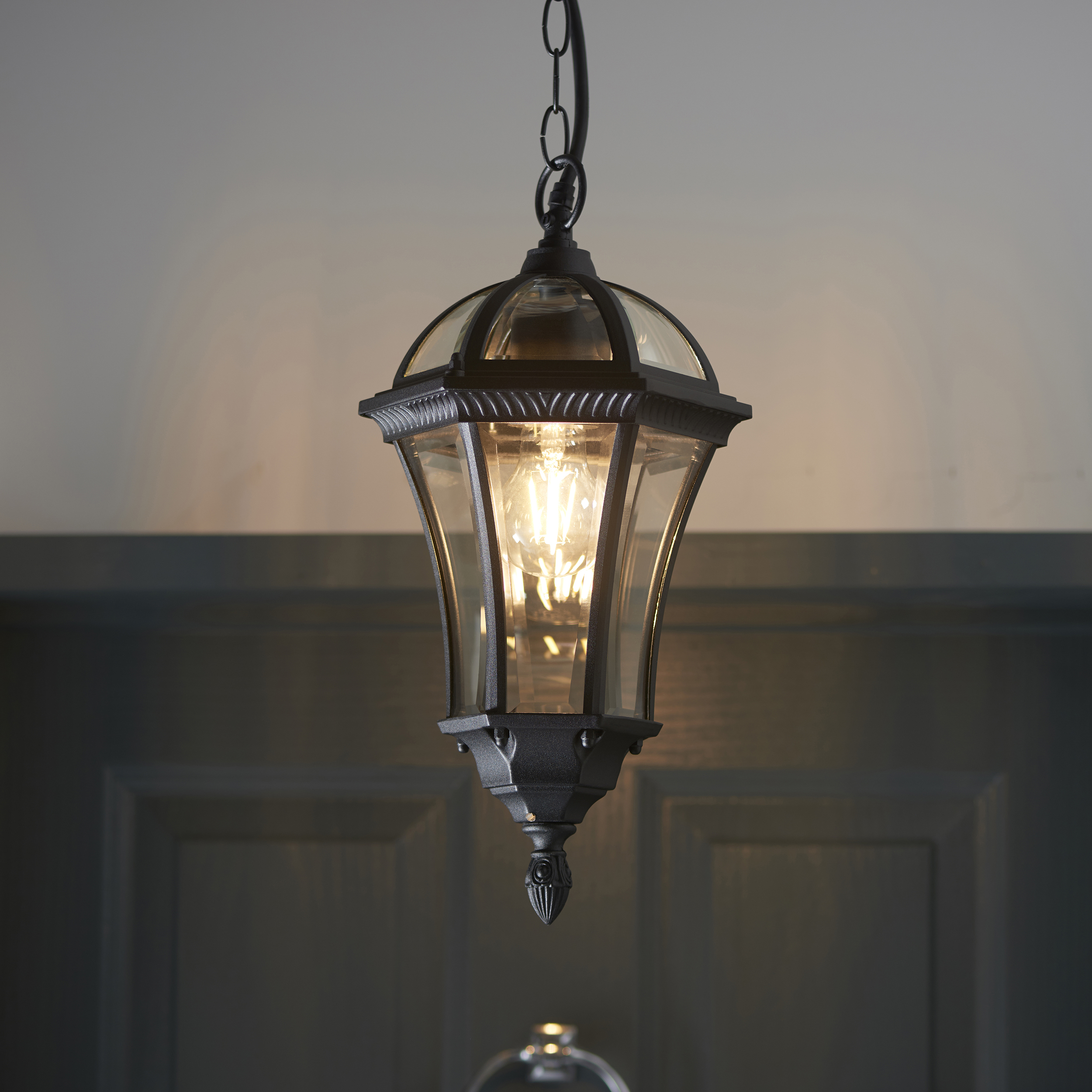 LIGHT FITTING