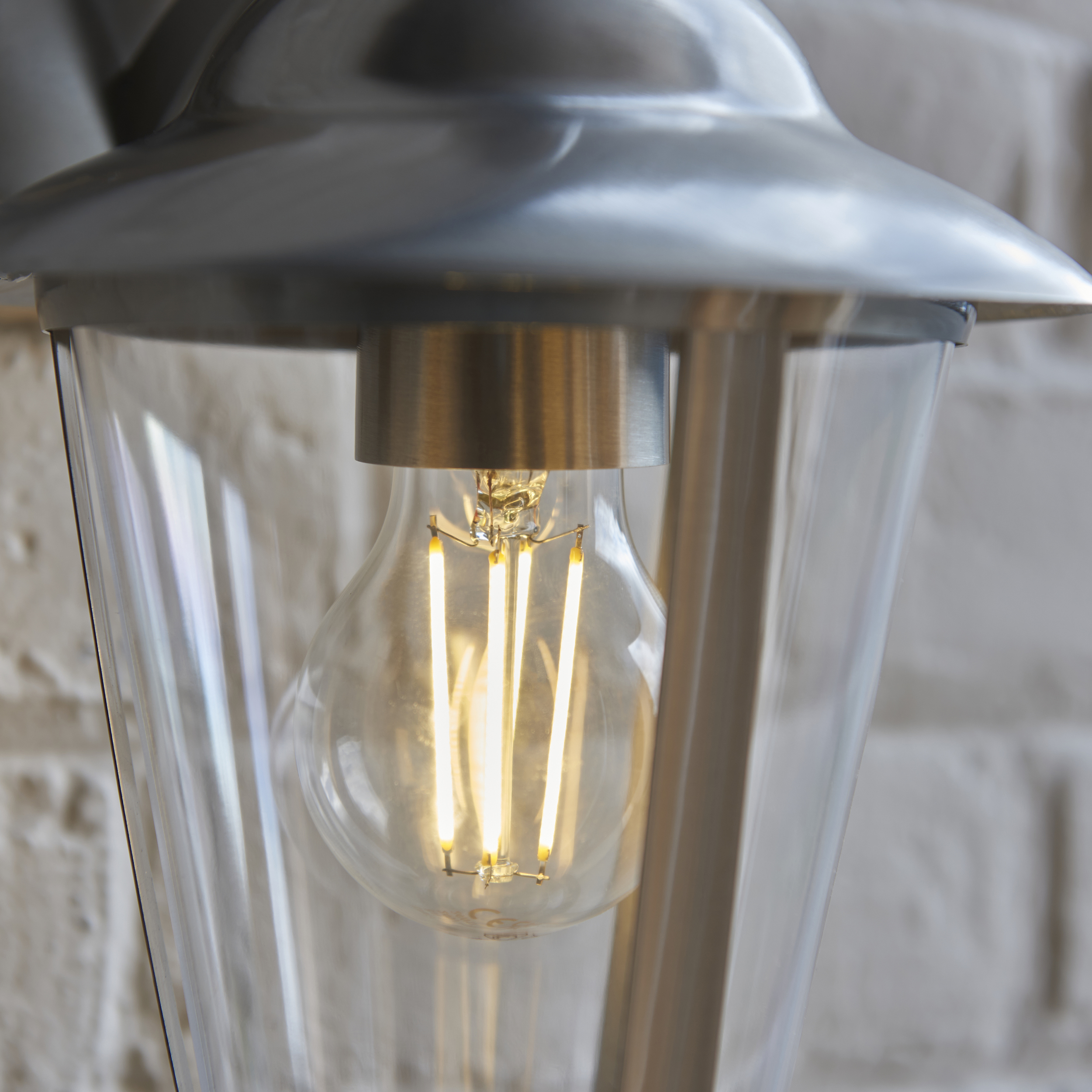 LIGHT FITTING