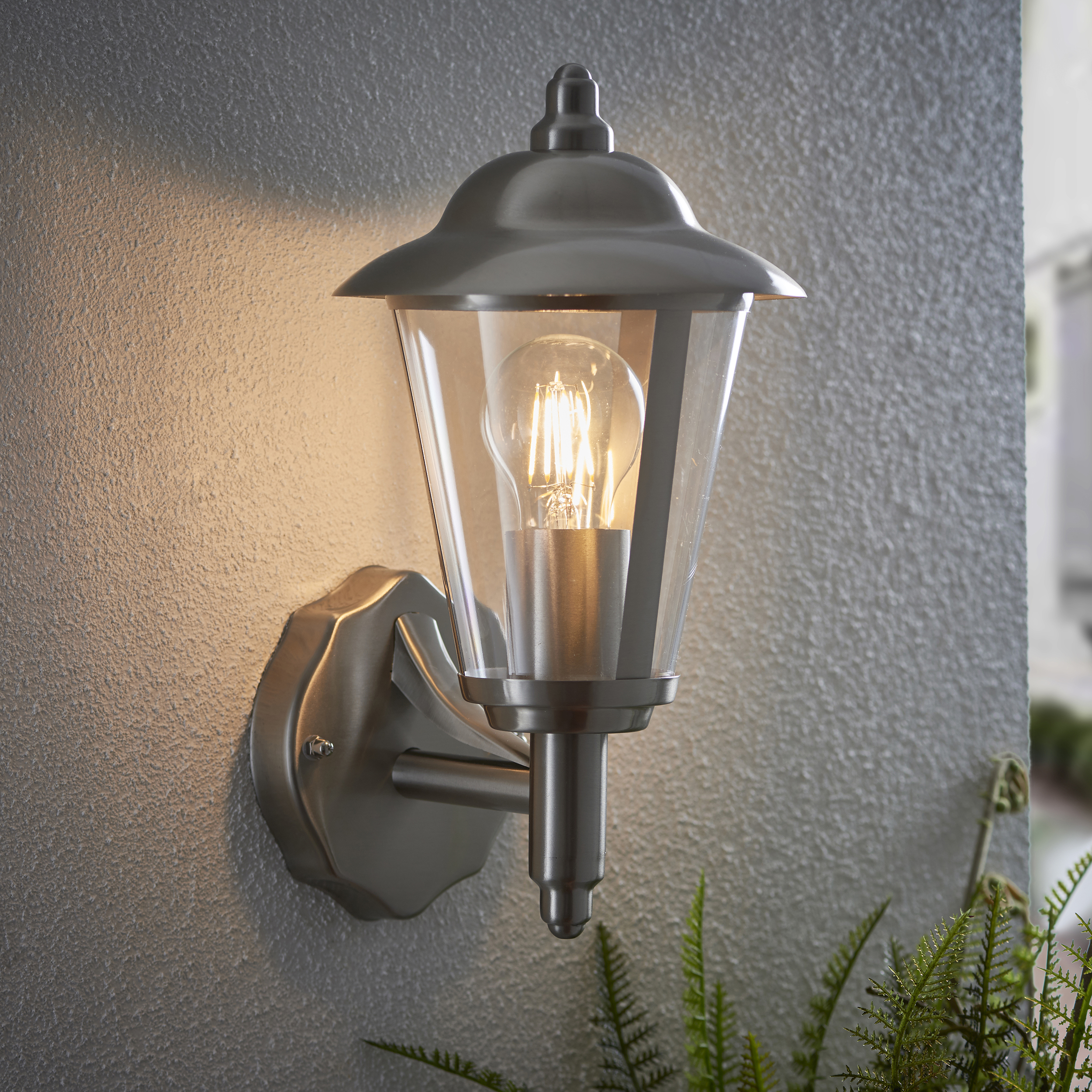 LIGHT FITTING