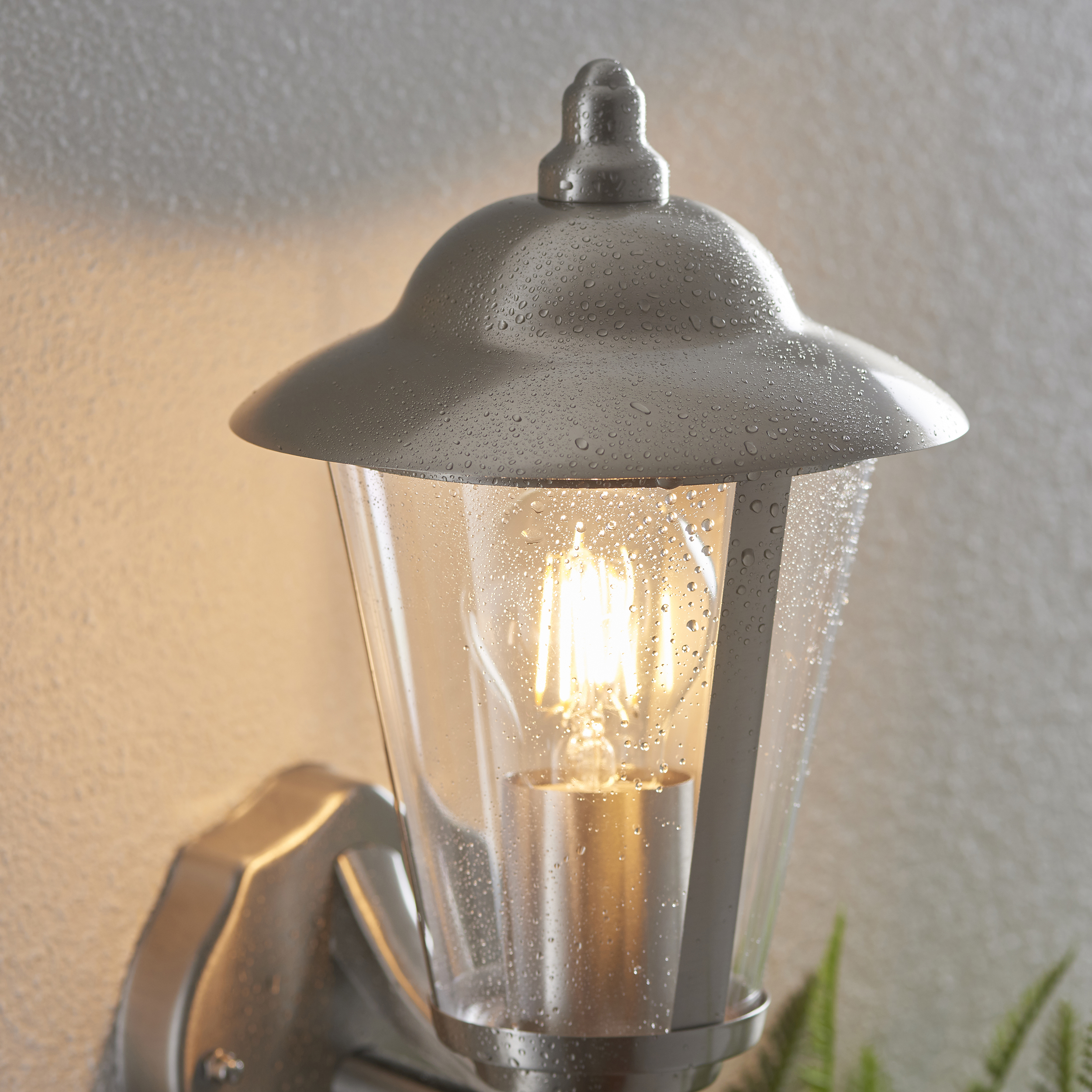 LIGHT FITTING