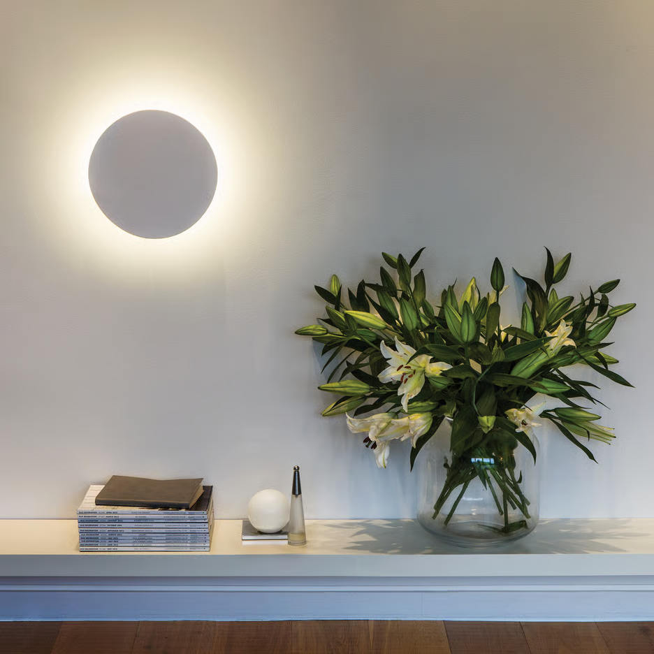 LIGHT FITTING