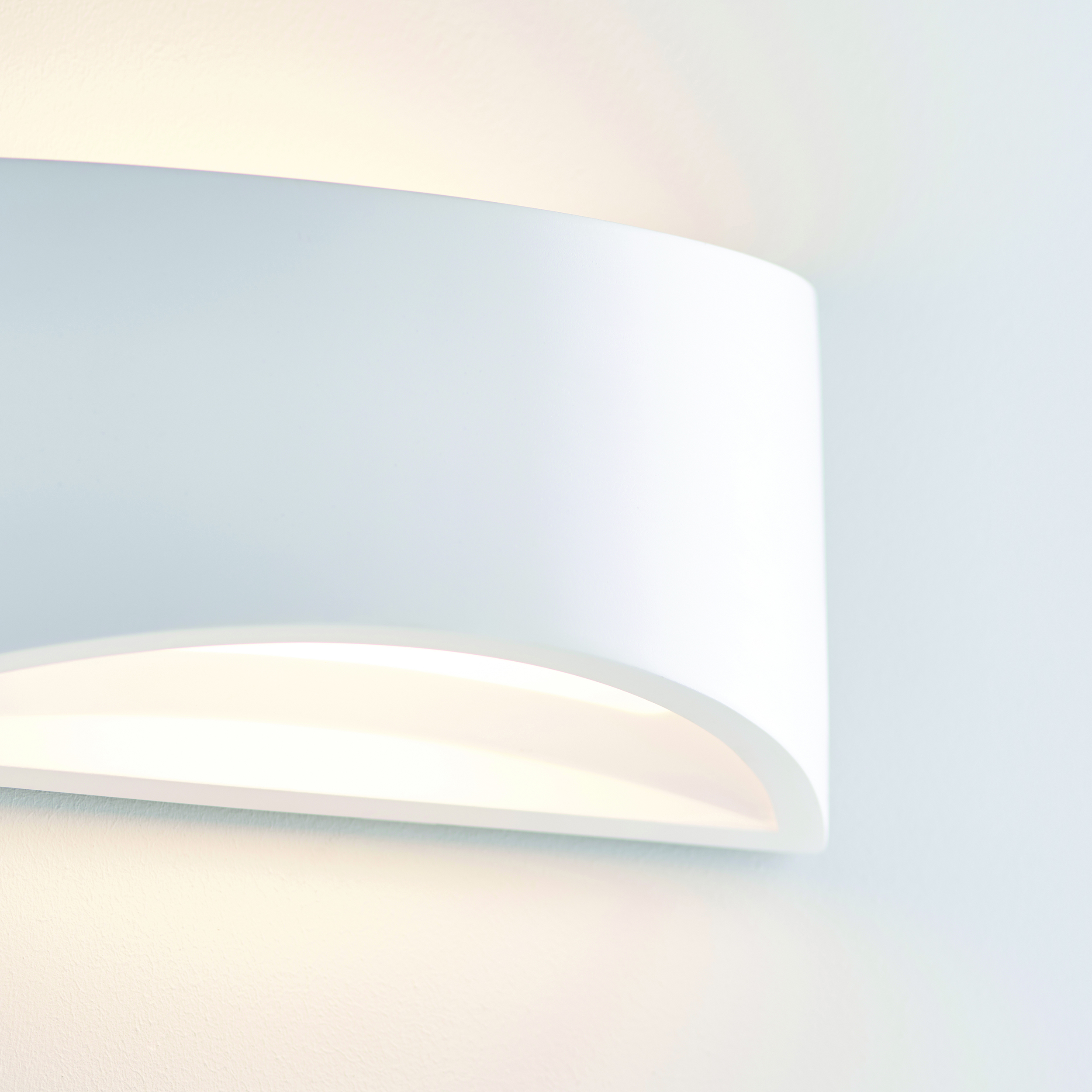 WHITE PLASTER