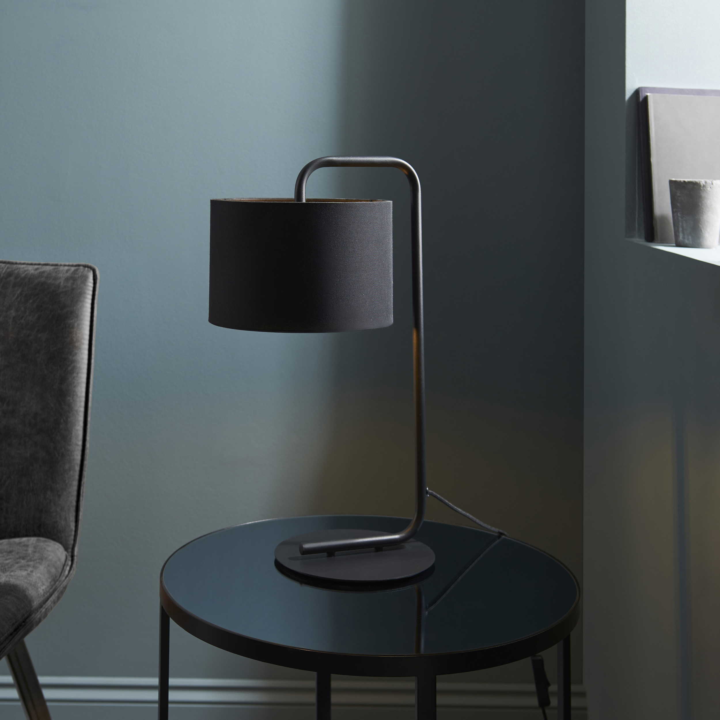 SATIN BLACK TABLE LAMP