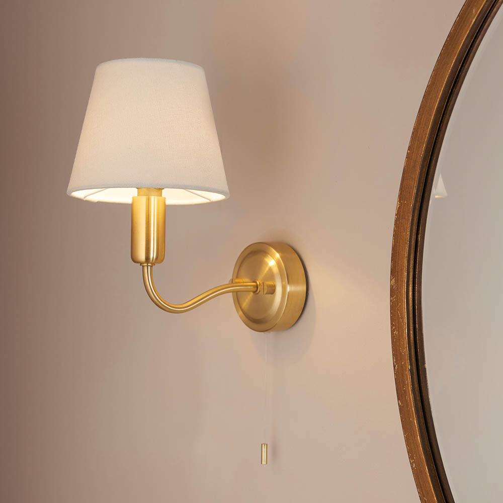 LIGHT FITTING