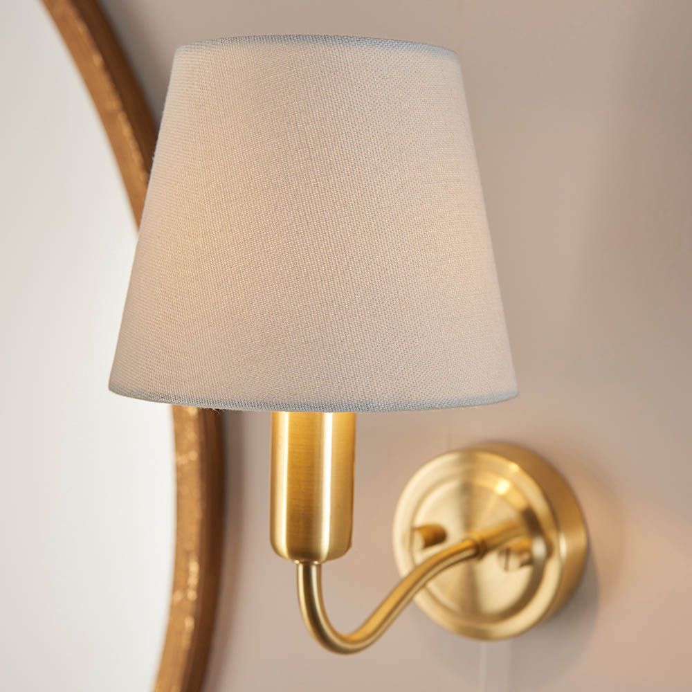LIGHT FITTING