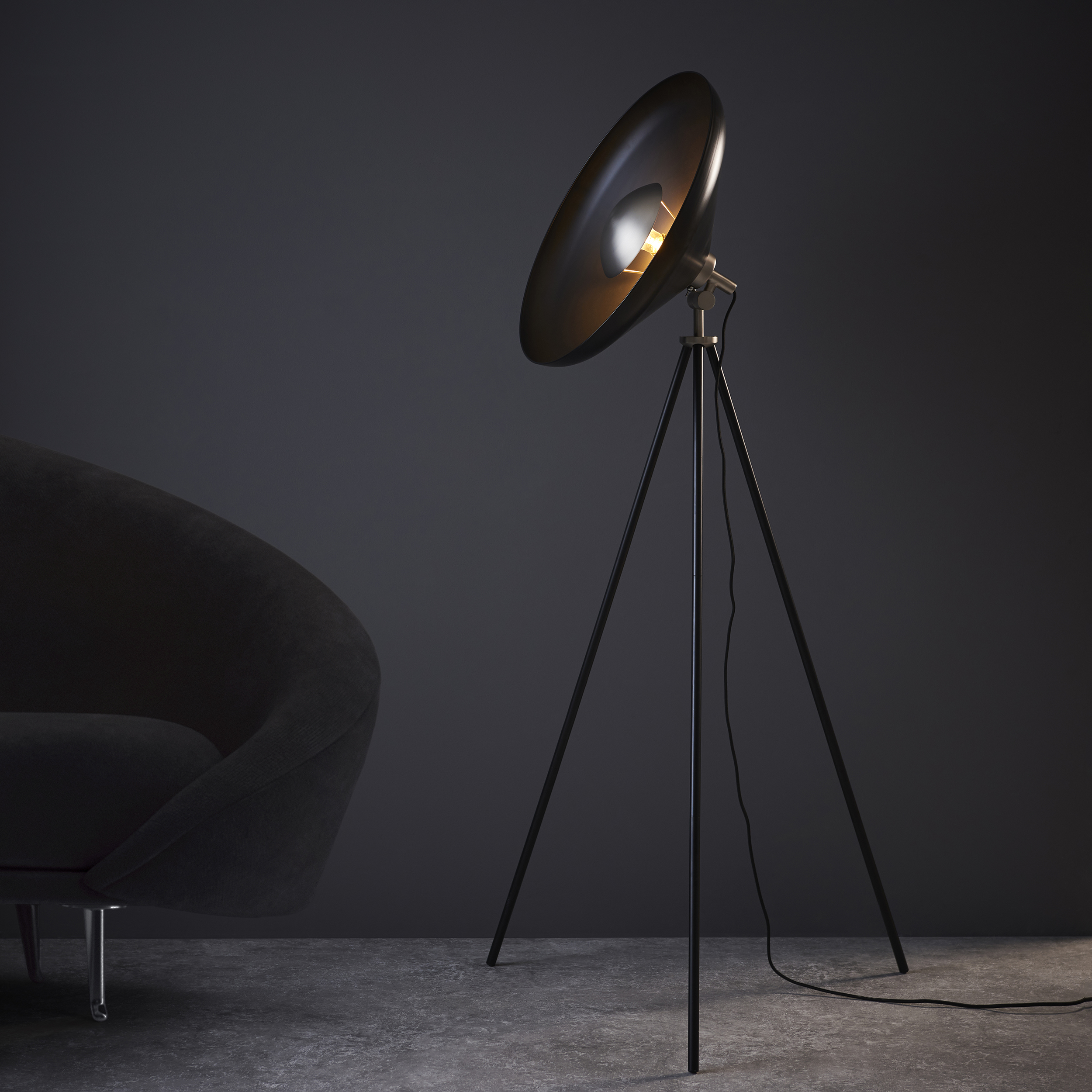 INDUSTRIAL DESIGN TRIPOD