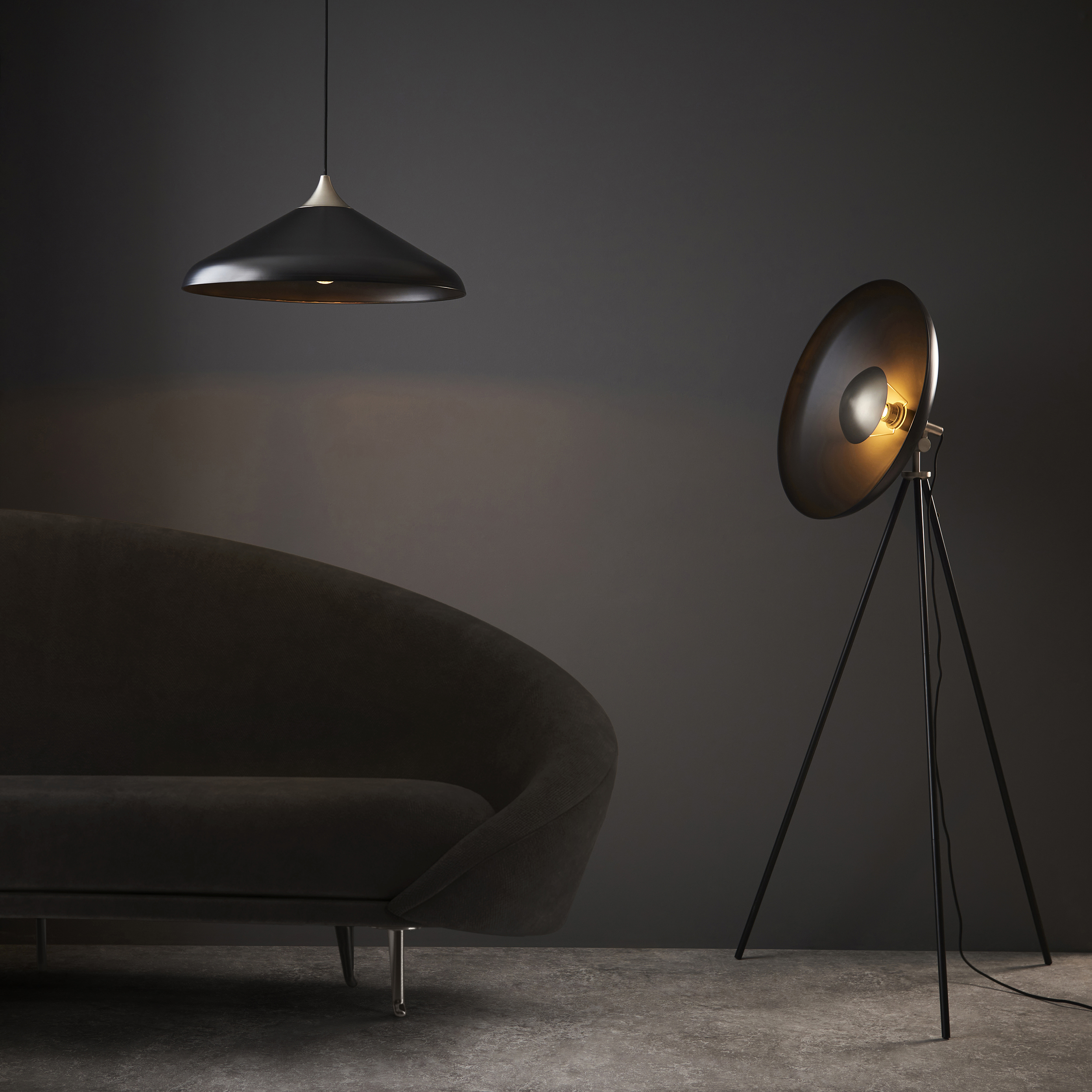 INDUSTRIAL DESIGN TRIPOD