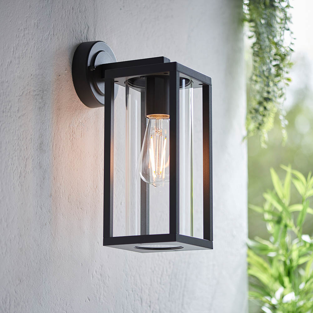 LIGHT FITTING