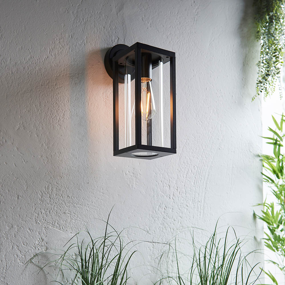 LIGHT FITTING