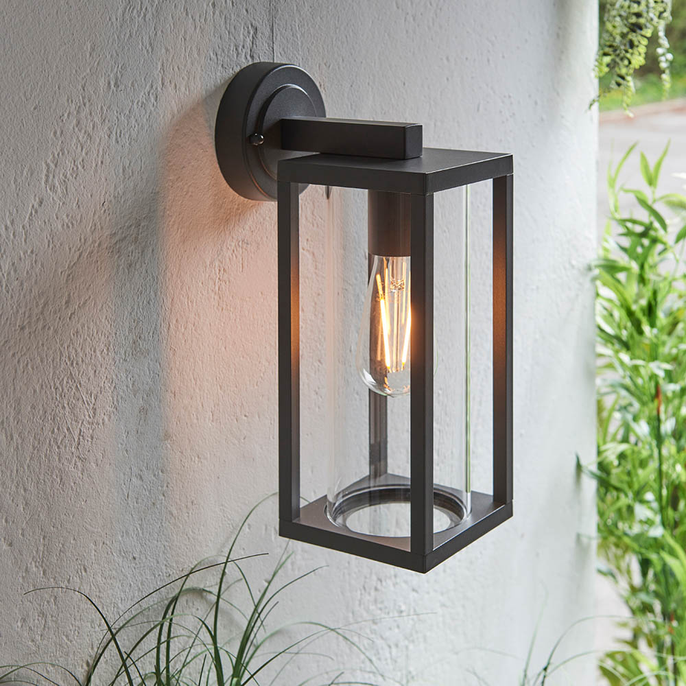 LIGHT FITTING