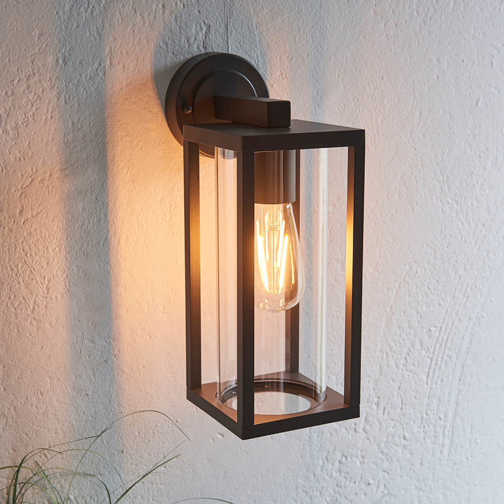 LIGHT FITTING