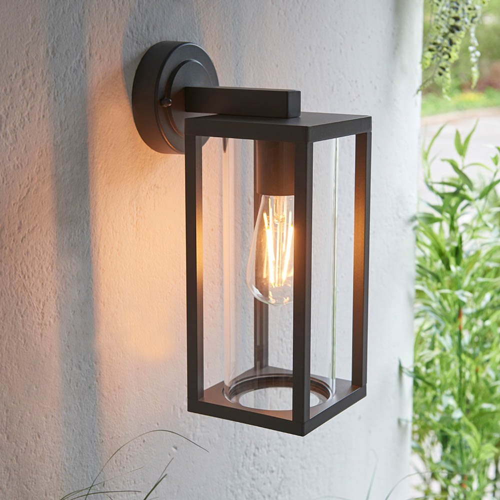 LIGHT FITTING