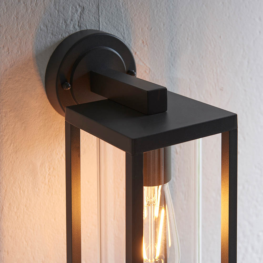 LIGHT FITTING