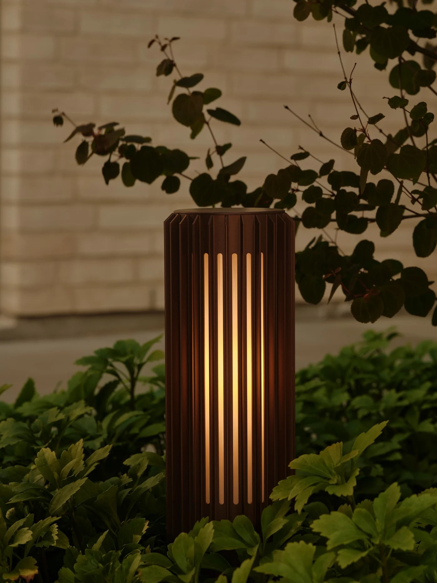 LIGHT FITTING