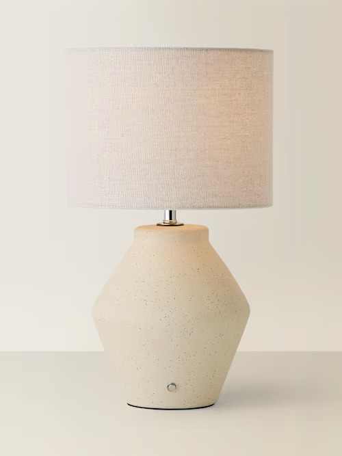 RECHARGEABLE TABLE LAMP