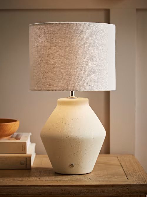 RECHARGEABLE TABLE LAMP