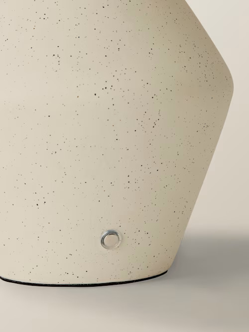 RECHARGEABLE TABLE LAMP