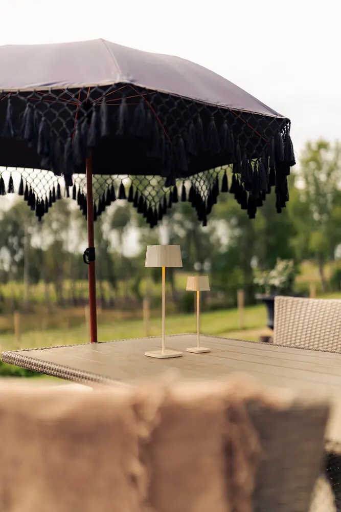 USB DIMMABLE TABLE LAMP