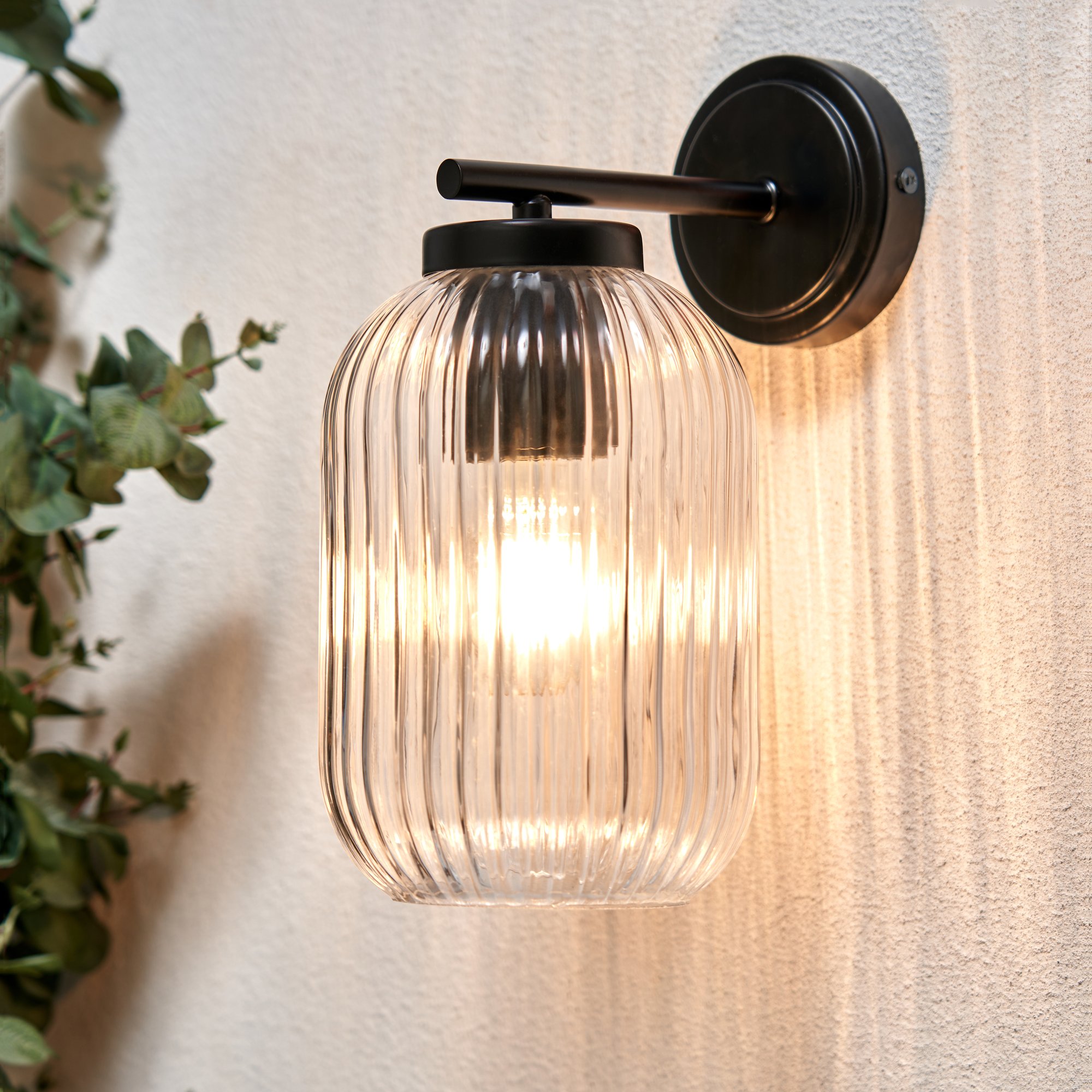 Forum ZN-46040-BLK Stanton Wall Light