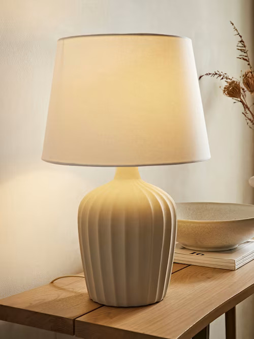 RIBBED CERAMIC TABLE LMP