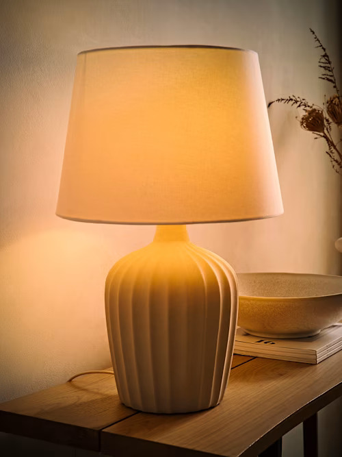 RIBBED CERAMIC TABLE LMP
